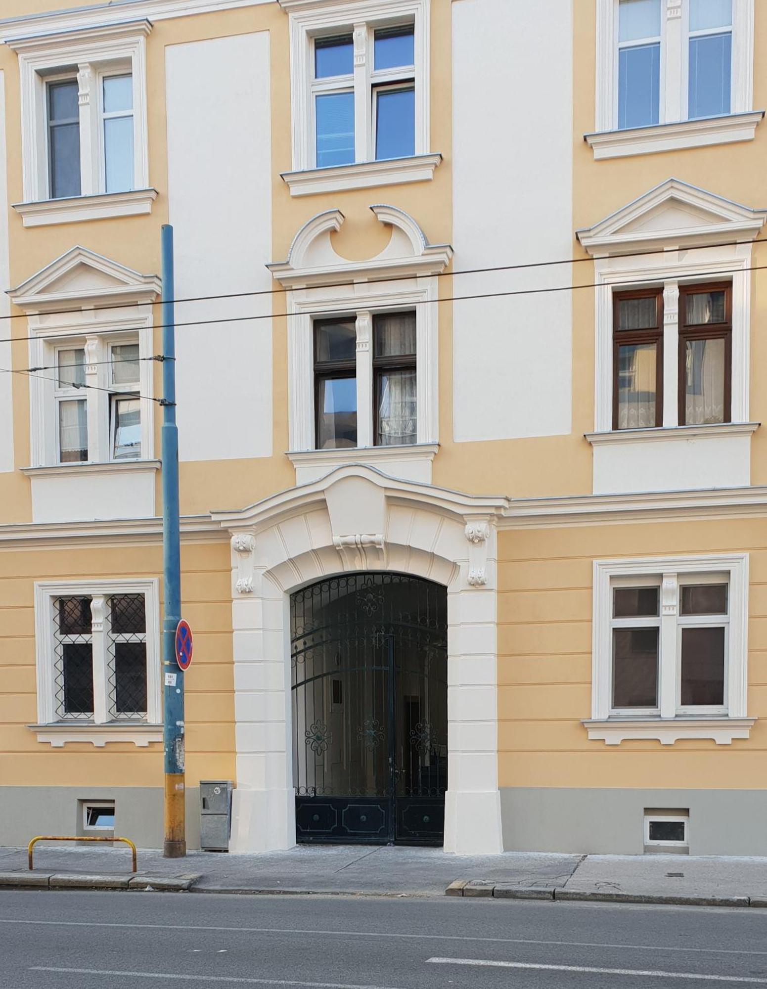 Romantic Central Flat Bratislava Exterior photo