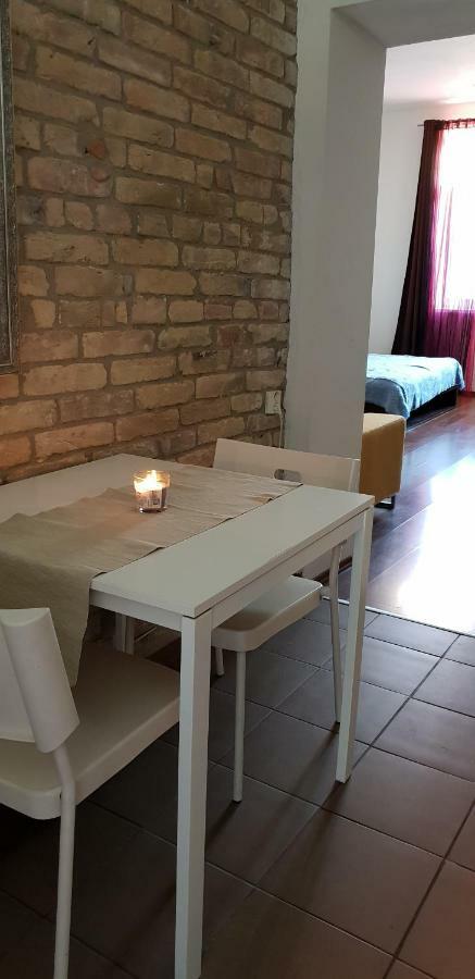Romantic Central Flat Bratislava Exterior photo
